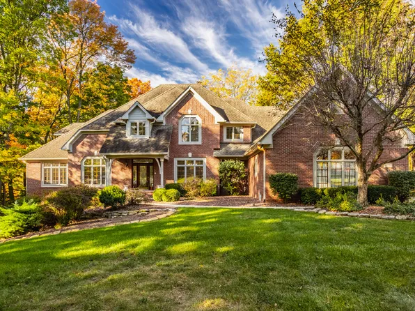 1462 Eagle Trace Ct, Greenwood, IN 46143