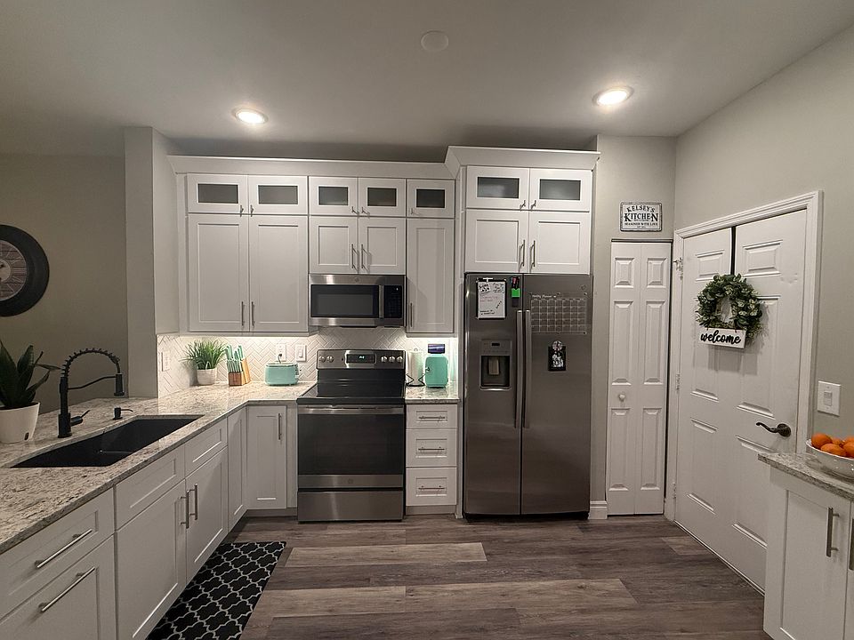 1st image of 3636 Pine Oak Cir