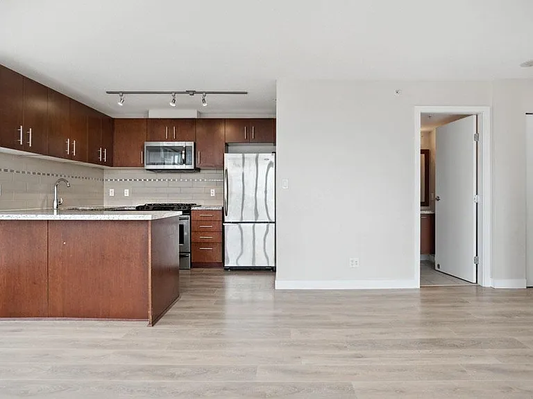8288 Lansdowne Rd #1203 — Photo 11