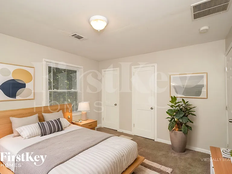 1800 Oakmont Dr NW — Photo 10