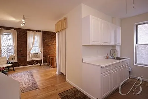 Rented by Bellmarc Realty | media 4