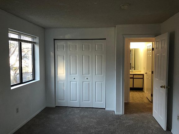 4th image of 1529 Blackstone Dr