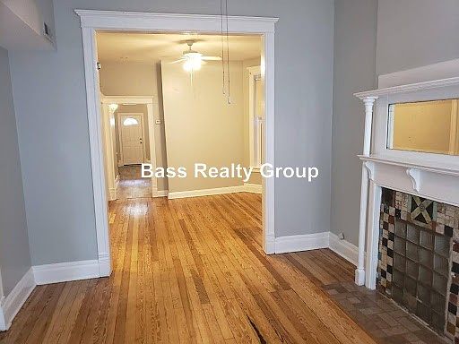 2nd image of 1121 N Winchester Ave #1