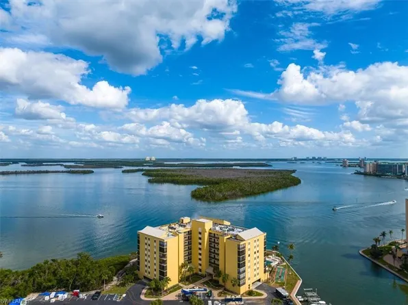 400 Lenell RD #106, FORT MYERS BEACH, FL 33931