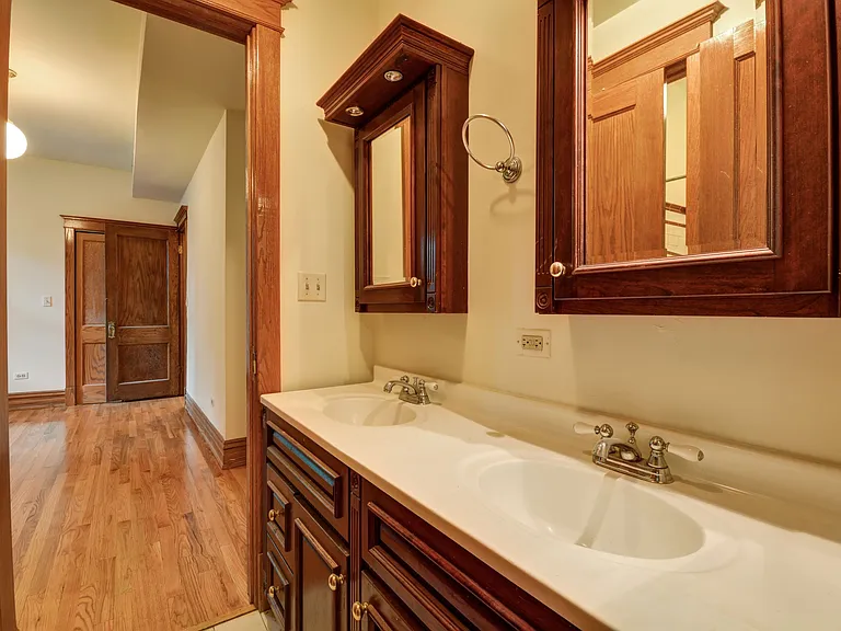 3920 N Janssen Ave #3 — Photo 10