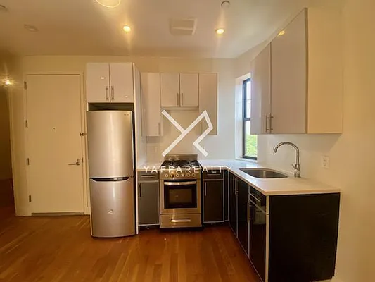 Rented by Yaffa Realty LLC | media 1