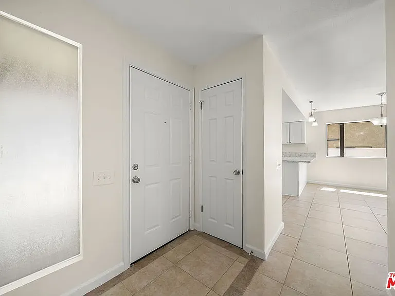 9861 Hoylake Rd — Photo 4