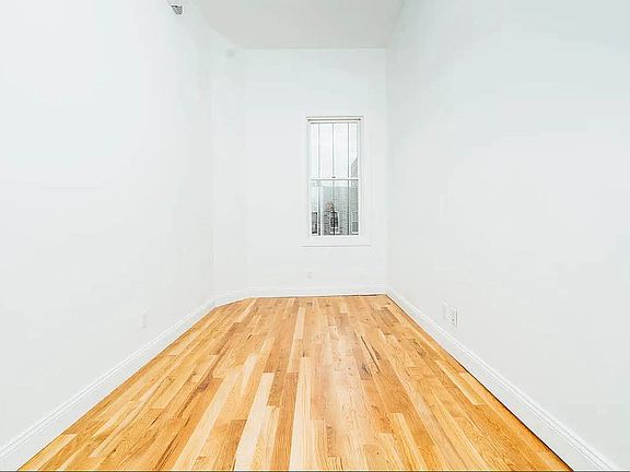 5th image of 295 Wyckoff Ave APT 3L