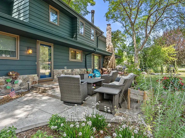 2520 Jodon Ct — Photo 35