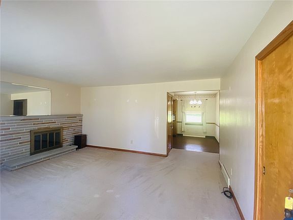 3rd image of 200 Mapeat Ln