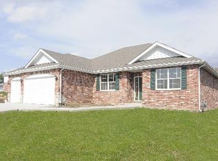 15545 S Red Bud Ln, Lockport, IL 60441