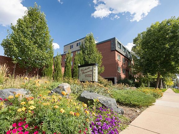 2nd image of 3030 S Bannock St #207