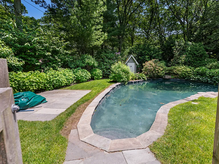 96 Wainscott Northwest Rd — Photo 3