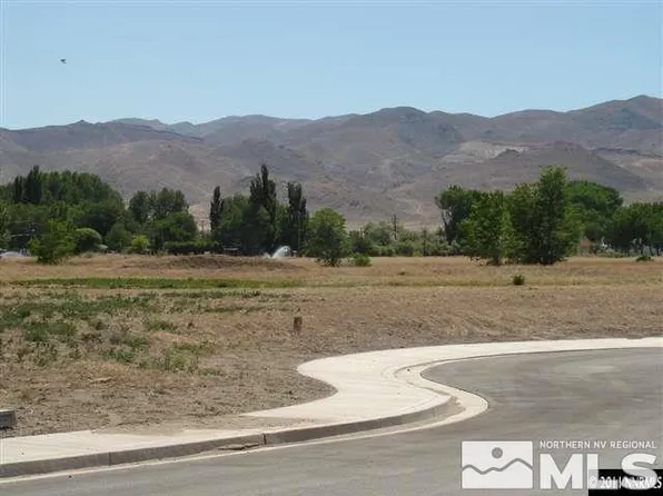 403 Cascade Ct, Yerington, NV 89447