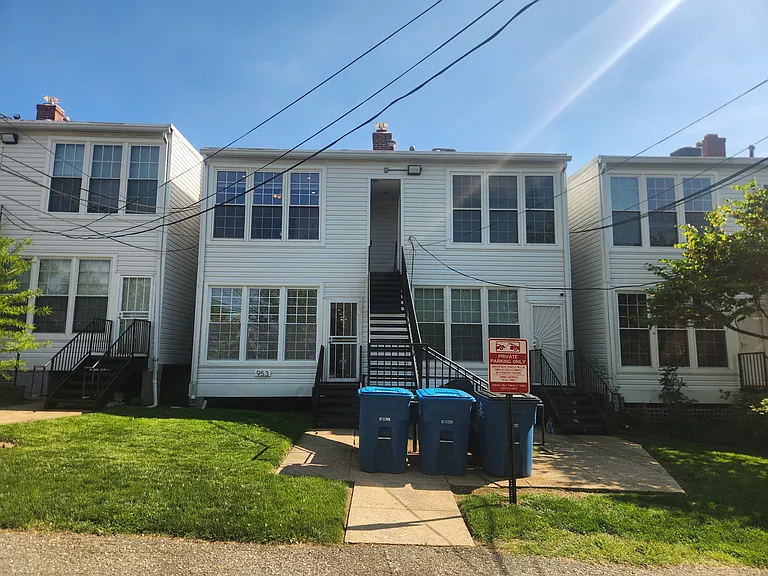 953 Randolph St NW #D — Photo 2