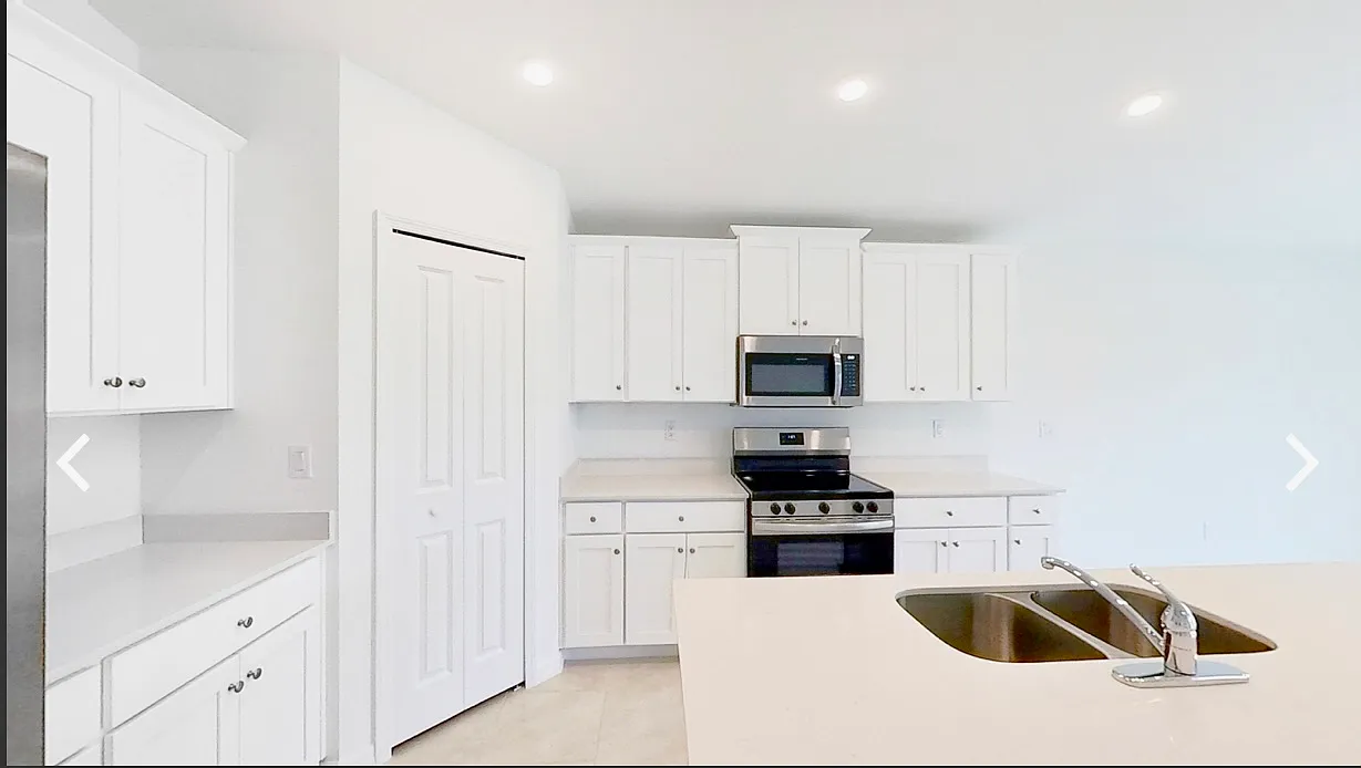 4 bed, 2000 sqft, $2,395 — Photo 4