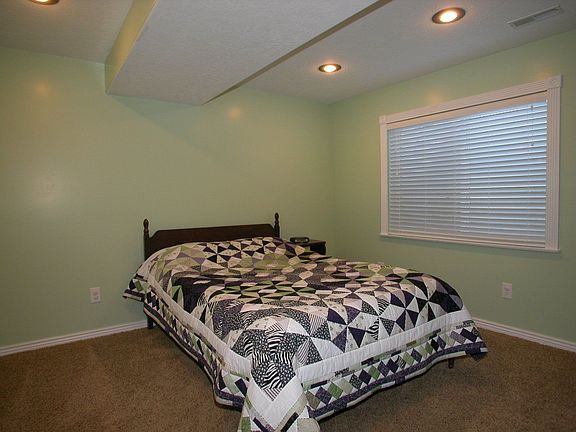 5th image of 5118 W Morning Lily Ln