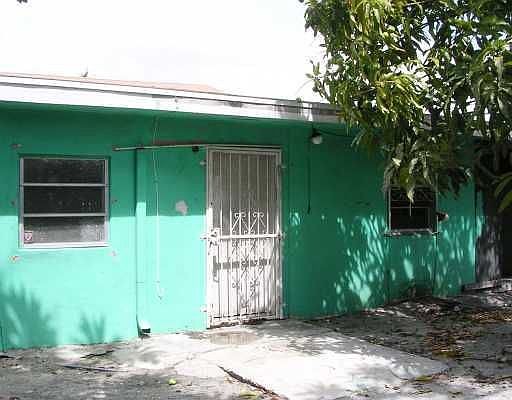 2nd image of 321 SW 16th Ave