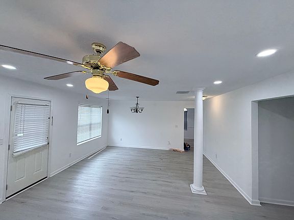 5th image of 6045 Flagstaf Walk