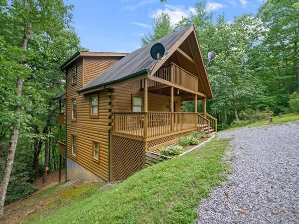4226 Chamberlain Ln, Sevierville, TN 37862
