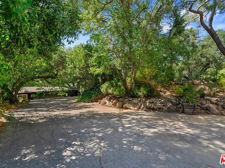 20912 Fontaine Rd — Photo 40