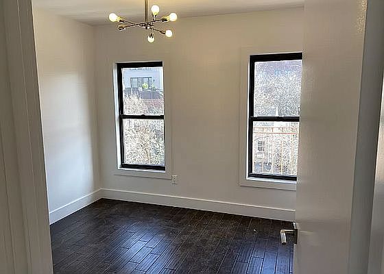 4th image of 812 Quincy St #4