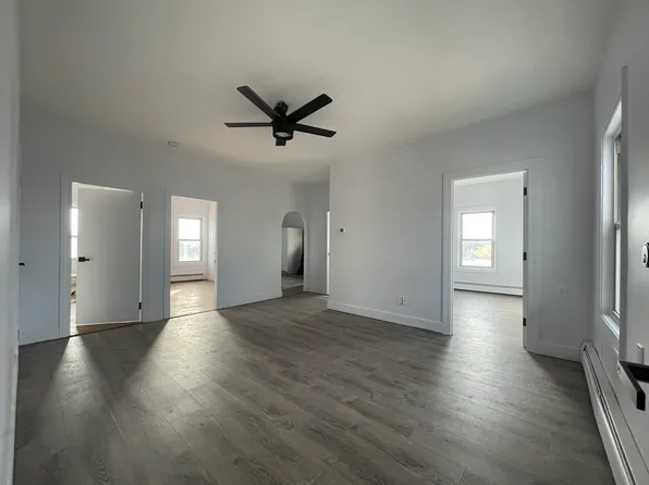 5 Merino St #3W, Fall River, MA 02723