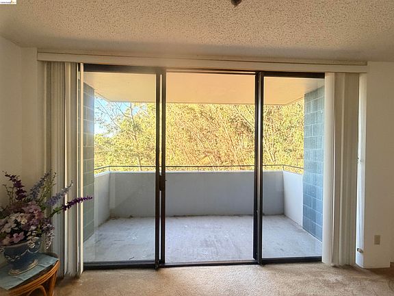5th image of 555 Pierce St APT 1021