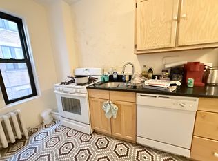 452 Park Dr APT 12A, Boston, MA 02215