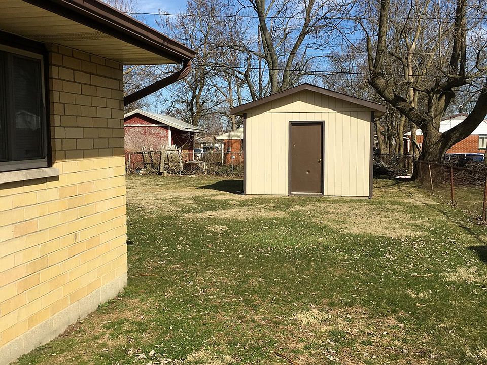 2nd image of 30 Cherokee Dr