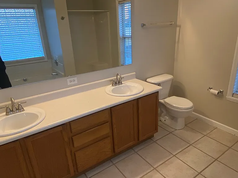 1047 Gatesville Dr — Photo 25