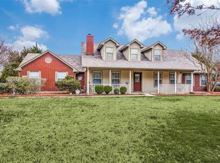 304 Rugged Dr, Red Oak, TX 75154