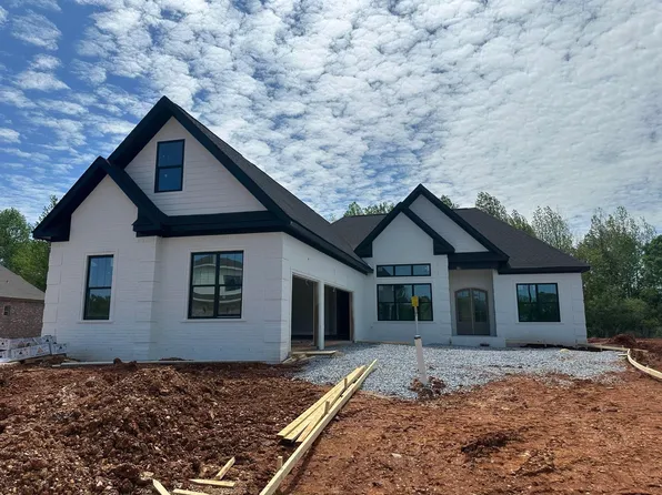 13831 Shadow Creek Dr, Athens, AL 35613