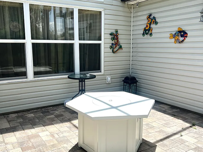 565 Brighton Dr — Photo 36