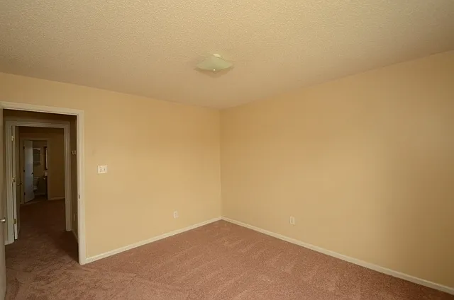 122 Creekview Dr — Photo 27