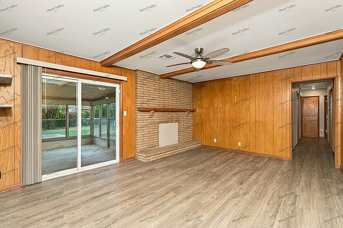3 bed, 2.0 bath, 1486 sqft, $1,630 — Photo 3