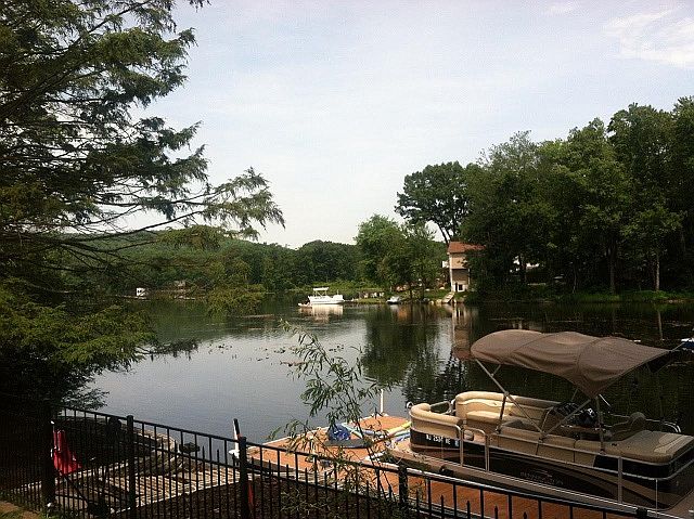 20' Bennington at crib dock