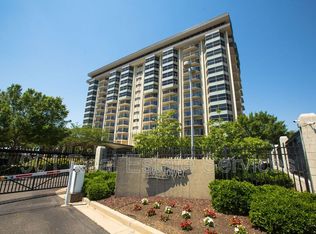 655 Riverside Dr APT 902, Memphis, TN 38103