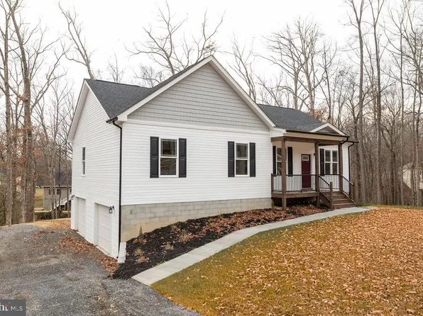 205 Dogwood Dr, Cross Junction, VA 22625