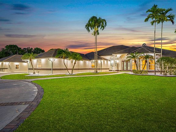 5th image of 2750 SW 121 Avenue