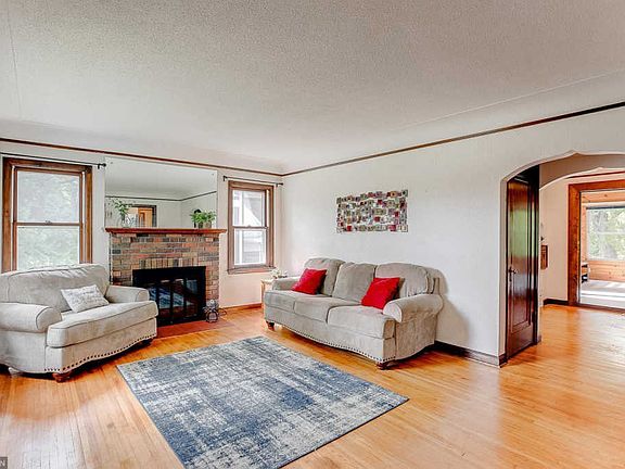 2nd image of 3235 Lake Johanna Blvd
