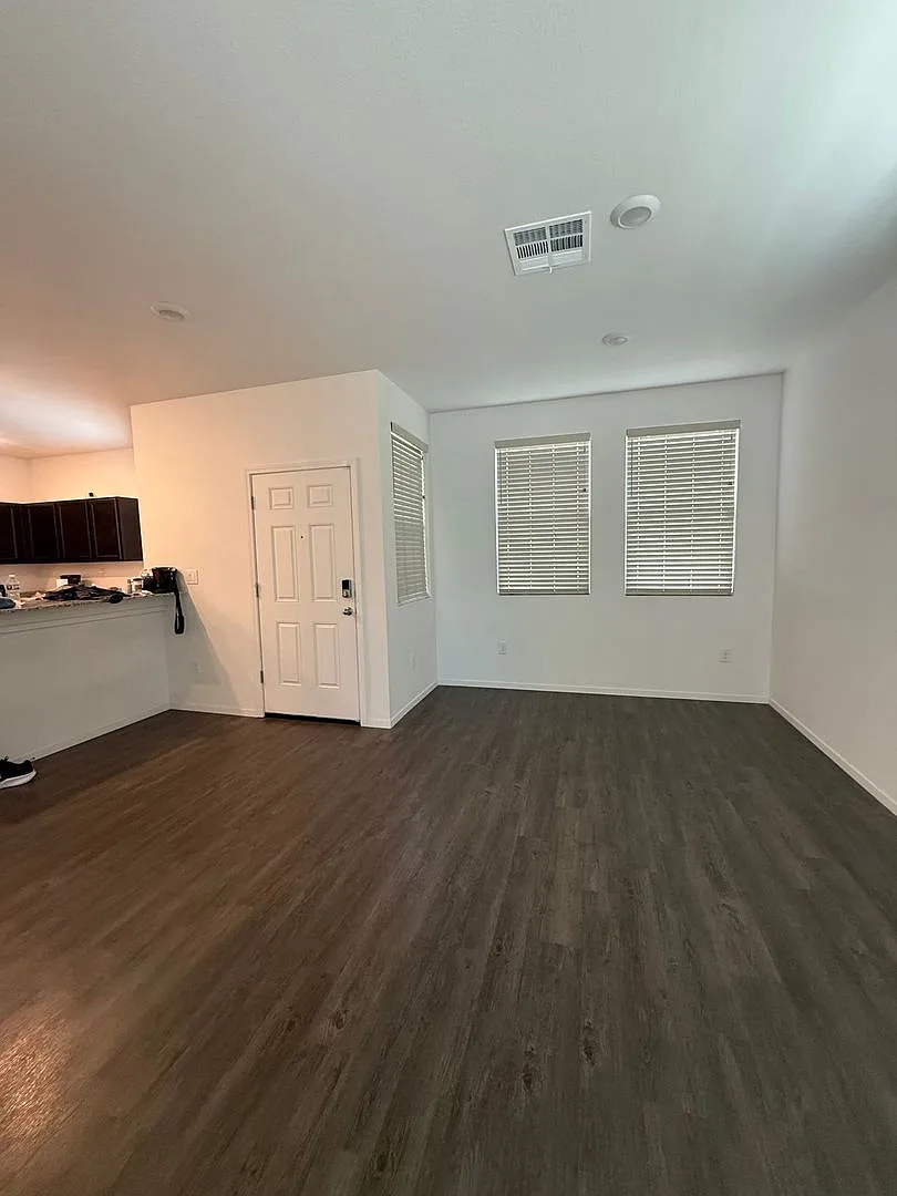 3-Bed, 2.5-Bath Townhome in North Reno — Photo 2