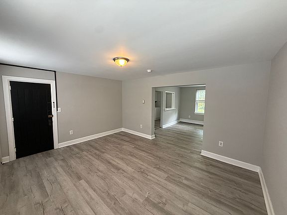 5th image of 403 S Washington St #8