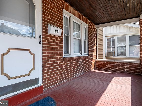 3rd image of 694 S Olden Ave