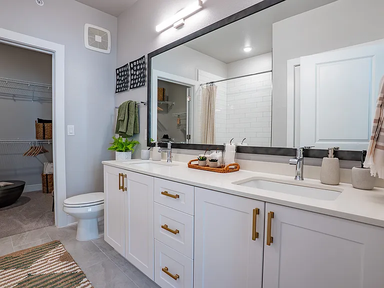 Cullen Ln — Photo 9