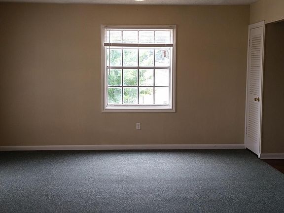 4th image of 1501 N Bertrand Dr APT 4