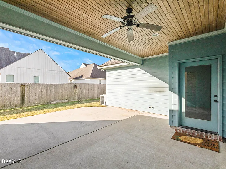 110 Olivewood Dr — Photo 34