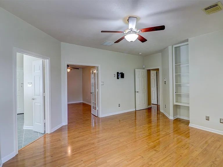 3323 Pioneer Bend Ln — Photo 23