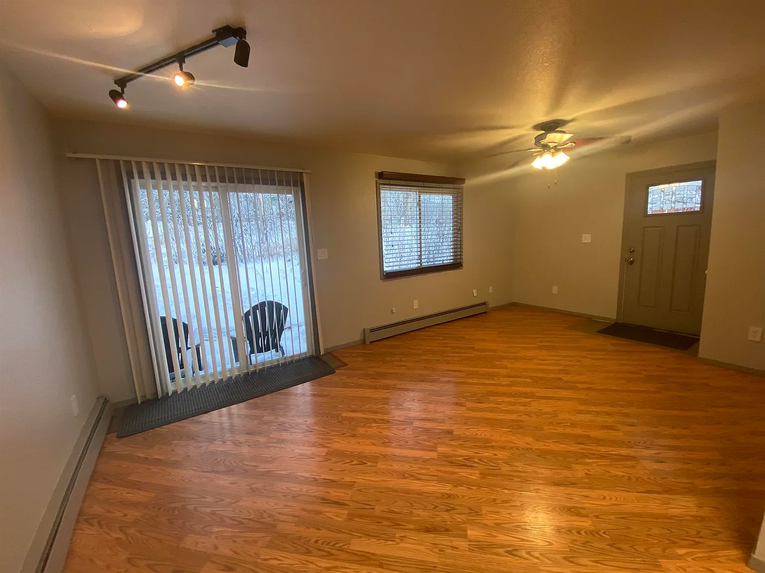 302Lionheart 4 — Photo 2