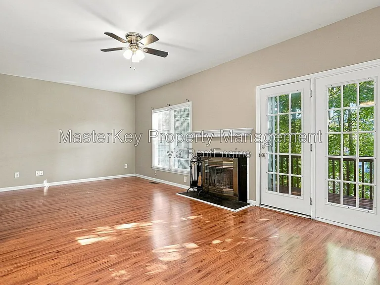 217 Riverwalk Cir — Photo 6